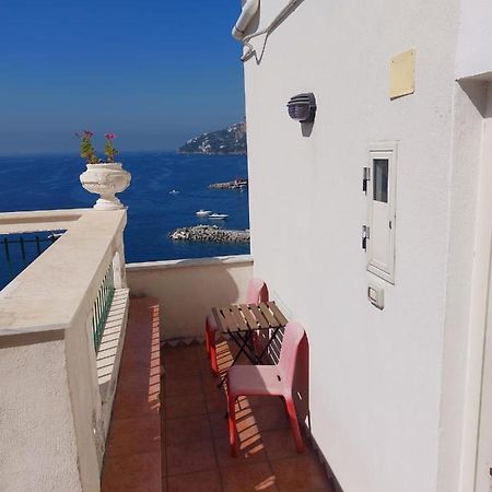 La Stanza Sul Porto Di Amalfi Camera Piccina Piccina Con Bagno Privato E Terrazzino Vista Mare Εξωτερικό φωτογραφία