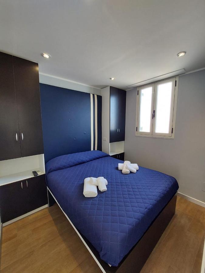La Stanza Sul Porto Di Amalfi Camera Piccina Piccina Con Bagno Privato E Terrazzino Vista Mare Εξωτερικό φωτογραφία