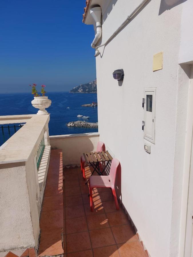 La Stanza Sul Porto Di Amalfi Camera Piccina Piccina Con Bagno Privato E Terrazzino Vista Mare Εξωτερικό φωτογραφία