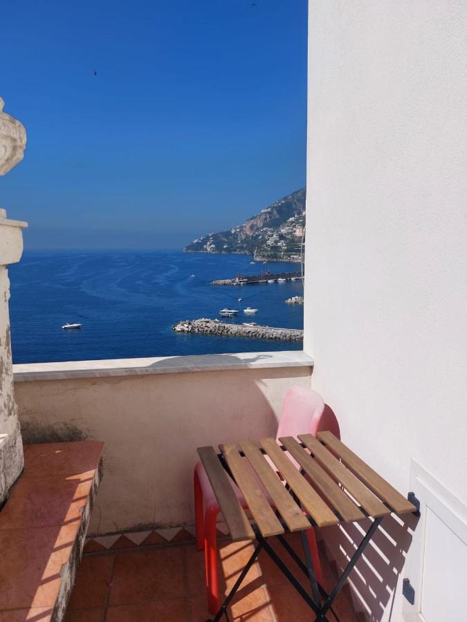 La Stanza Sul Porto Di Amalfi Camera Piccina Piccina Con Bagno Privato E Terrazzino Vista Mare Εξωτερικό φωτογραφία